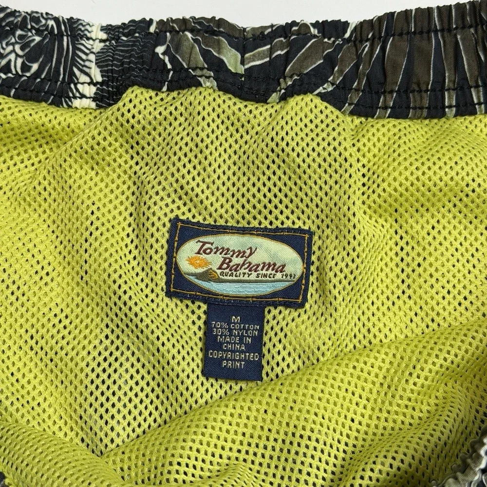 Tommy Bahama Men's Swim Trunks Size M Black Floral Hawaiian Board Shorts NWT‎